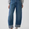 High-Rise-Jeans mit Umschlag