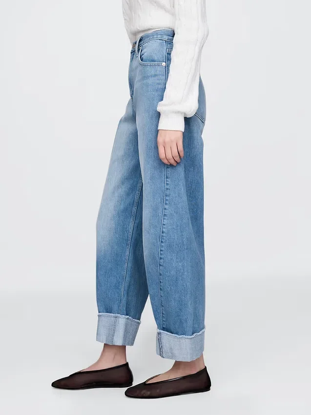 High-Rise-Jeans mit Umschlag