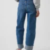 High-Rise-Jeans mit Umschlag