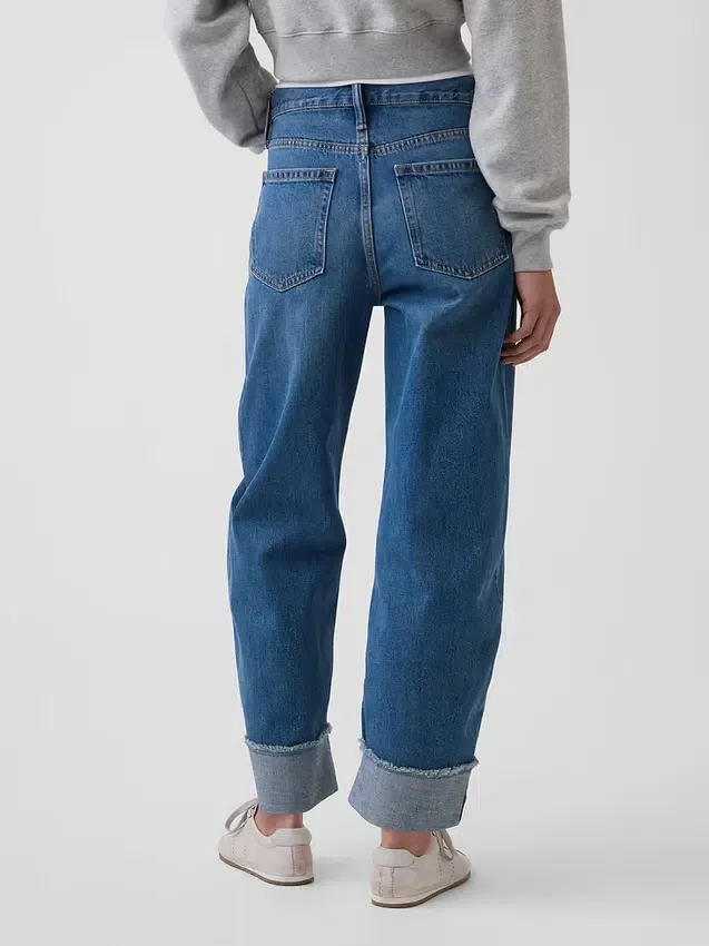 High-Rise-Jeans mit Umschlag