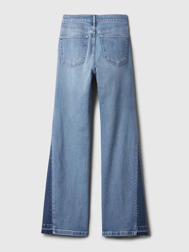 Hoch geschnittene 70er-Jahre-Flare-Jeans mit Aufnähern