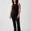 Hoch taillierte Bistretch-Hose mit ausgestelltem Bein