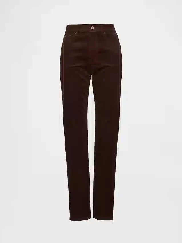 Hoch taillierte Cord-Jeans im 90er-Jahre-Stil, schmal und gerade geschnitten