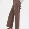 Hoch taillierte Cordhose mit weitem Bein