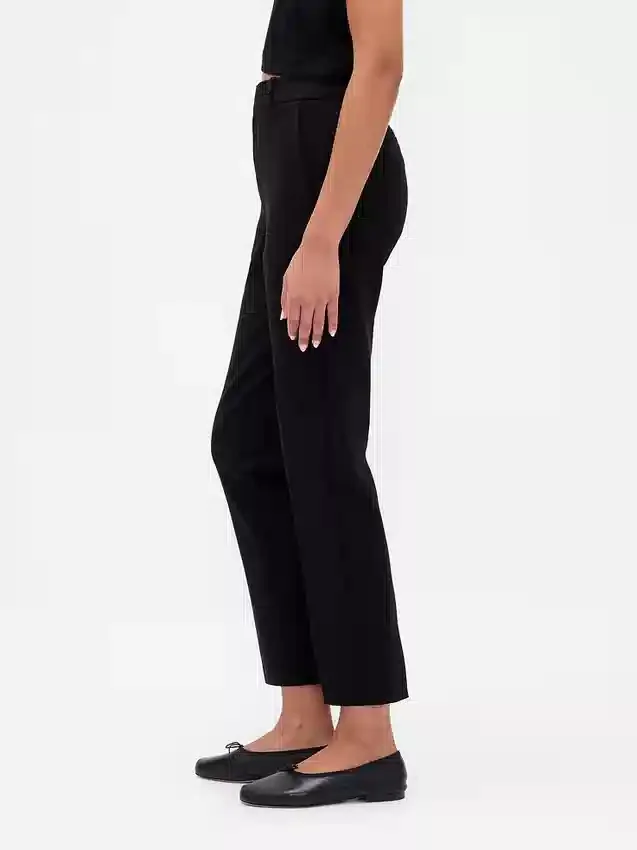 Hoch taillierte, schmal geschnittene Crop-Hose aus Doppelstrick