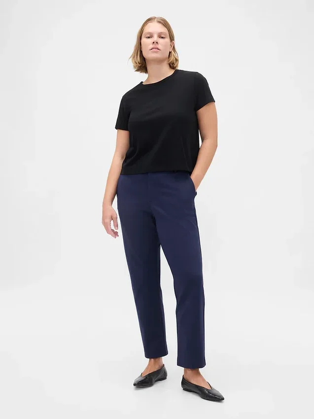 Hoch taillierte, schmal geschnittene Crop-Hose aus Doppelstrick