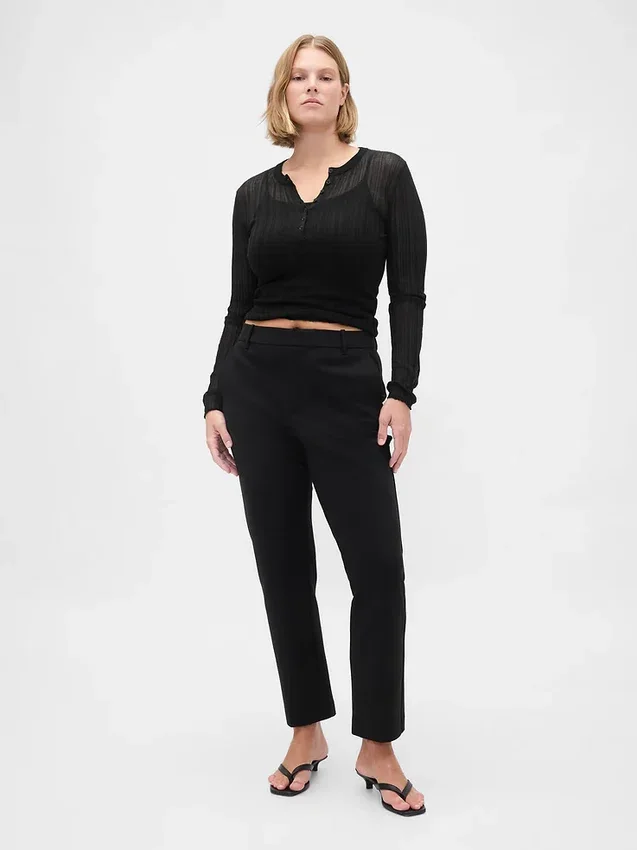Hoch taillierte, schmal geschnittene Crop-Hose aus Doppelstrick