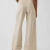 Hoch taillierte, weit geschnittene Knöchellange Jeans