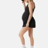 Ingrid und Isabel – das Tennis-Umstandsmode-Kleid