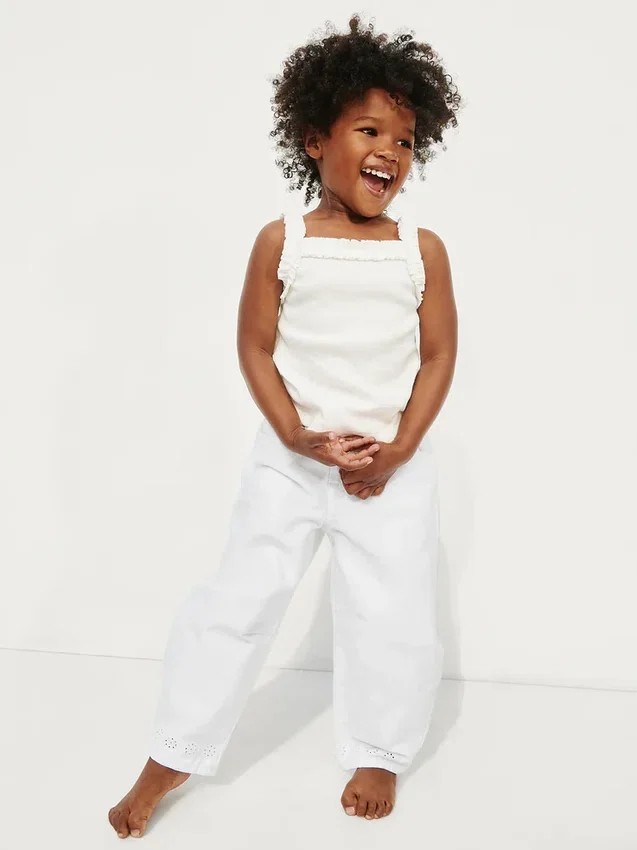 Jeans für Baby & Kleinkind mit Ösen am Saum und Hufeisen-Schnitt