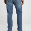 Jeans im athletischen, konisch zulaufenden Schnitt