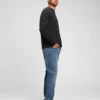 Jeans im athletischen, konisch zulaufenden Schnitt