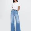 Jeans mit extra hoher Leibhöhe und weitem Bein