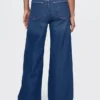 Jeans mit extra hoher Leibhöhe und weitem Bein