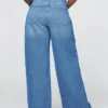 Jeans mit extra hoher Leibhöhe und weitem Bein