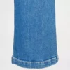 Jeans mit extra hoher Leibhöhe und weitem Bein