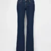 Jeans mit extra niedriger Leibhöhe, lang und schmal geschnitten
