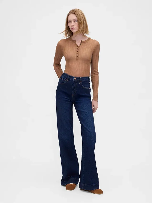 Jeans mit hoher Leibhöhe und lockerem, ausgestelltem Schnitt