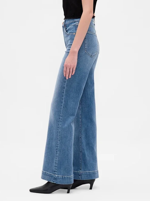 Jeans mit hoher Leibhöhe und lockerem, ausgestelltem Schnitt