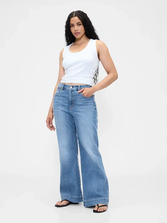 Jeans mit hoher Leibhöhe und lockerem, ausgestelltem Schnitt
