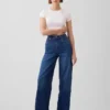 Jeans mit hoher Leibhöhe und weitem Bein