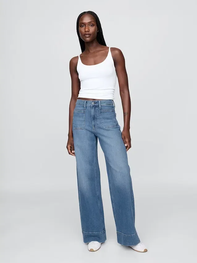Jeans mit hoher Leibhöhe und weitem Bein