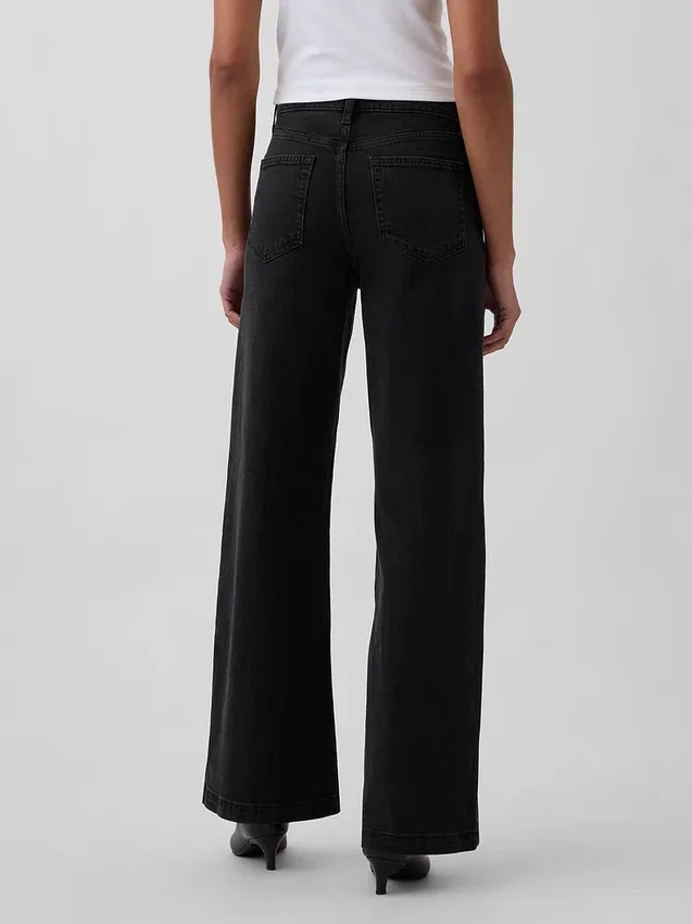 Jeans mit hoher Leibhöhe und weitem Bein