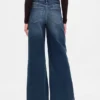 Jeans mit hoher Leibhöhe und weitem Bein