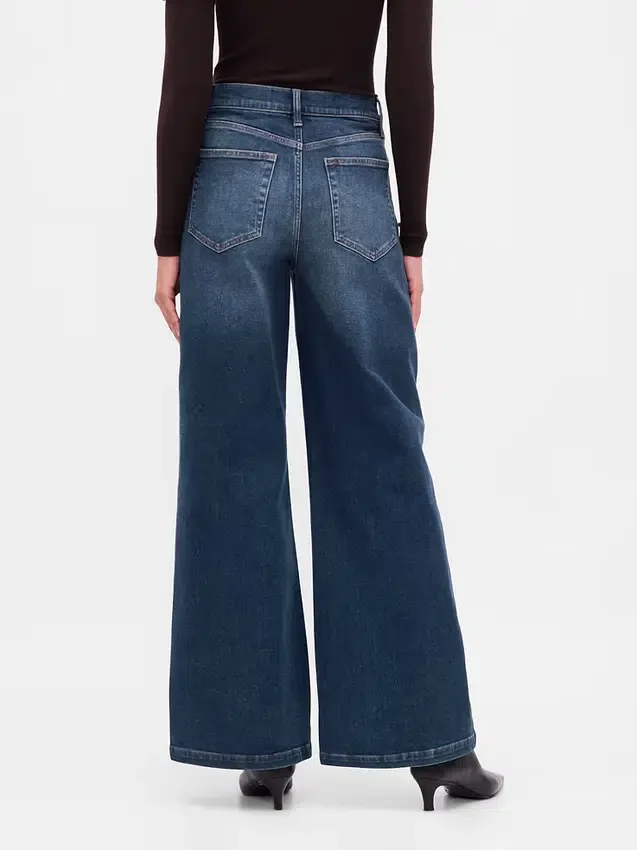 Jeans mit hoher Leibhöhe und weitem Bein