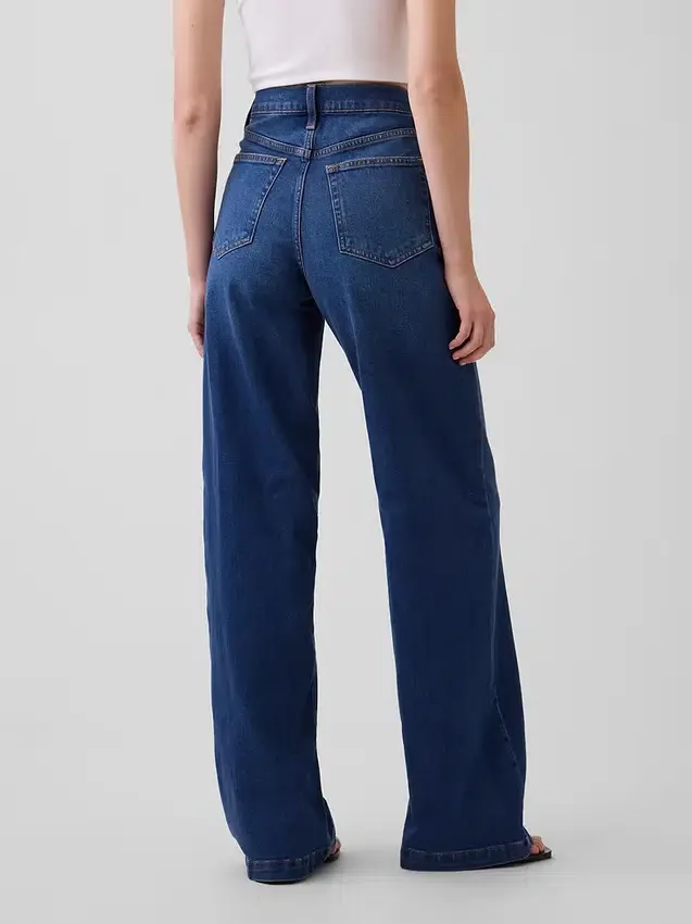 Jeans mit hoher Leibhöhe und weitem Bein