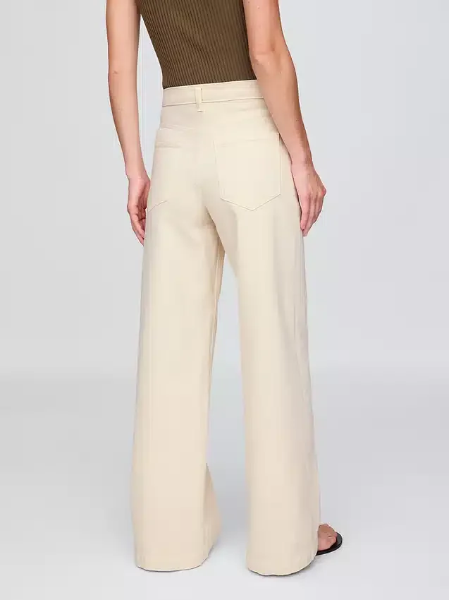 Jeans mit hoher Leibhöhe und weitem Bein