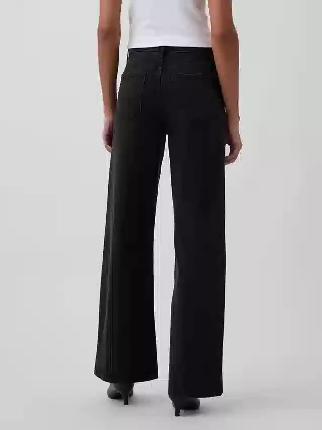 Jeans mit hoher Leibhöhe und weitem Bein