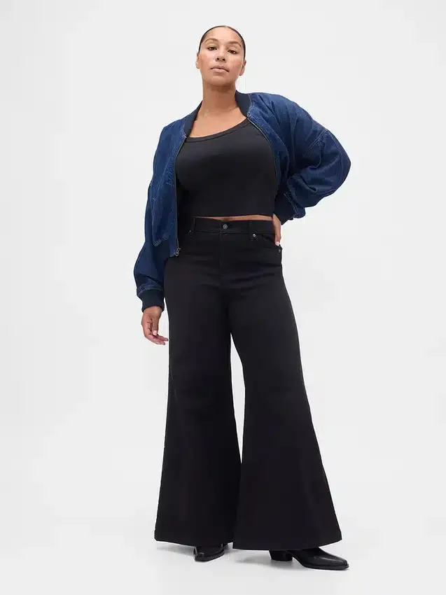 Jeans mit hoher Leibhöhe und weitem Bein