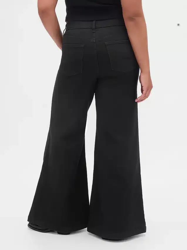Jeans mit hoher Leibhöhe und weitem Bein