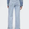 Jeans mit hoher Leibhöhe, weitem Bein und Umschlag