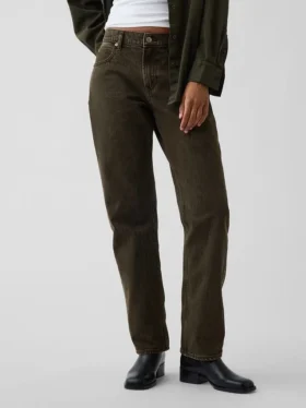 Jeans mit mittlerer Leibhöhe, geradem Schnitt und schmal zulaufendem Bein