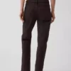 Jeans mit mittlerer Leibhöhe, geradem Schnitt und schmal zulaufendem Bein