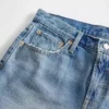 Jeans mit mittlerer Leibhöhe, steifer Passform und geradem Schnitt