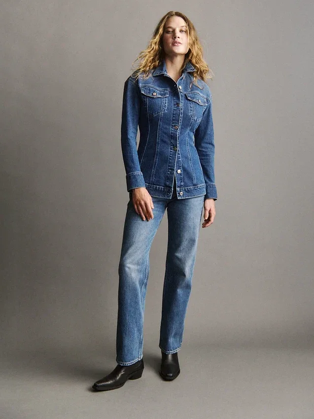Jeans mit mittlerer Leibhöhe, steifer Passform und geradem Schnitt