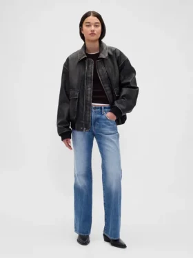Jeans mit mittlerer Leibhöhe, steifer Passform und lockerem Flare-Schnitt