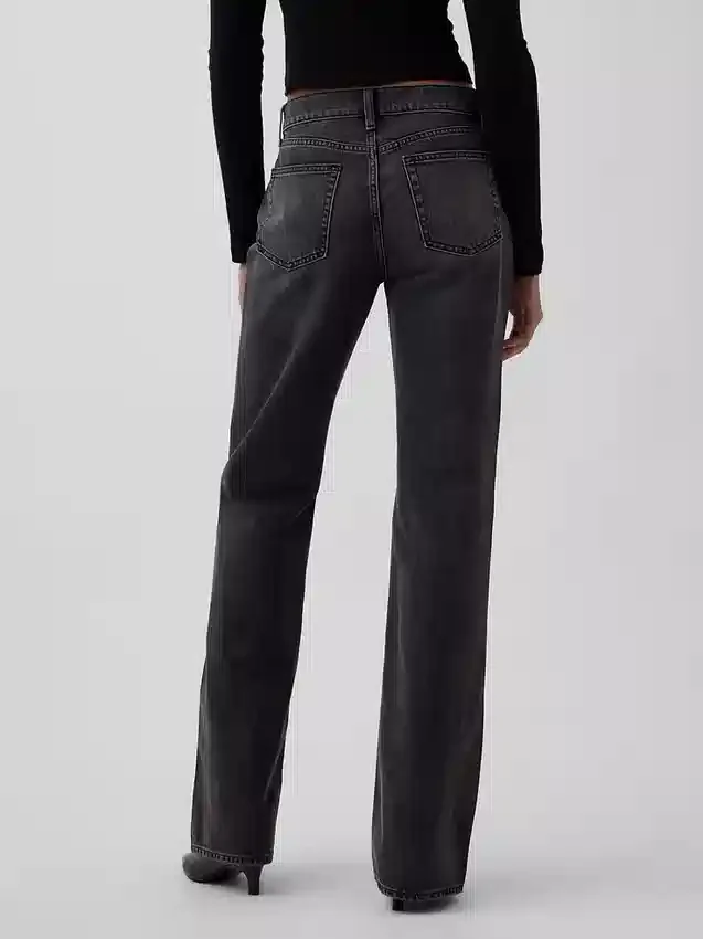 Jeans mit mittlerer Leibhöhe, steifer Passform und lockerem Flare-Schnitt