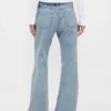 Jeans mit mittlerer Leibhöhe, steifer Passform und lockerem Flare-Schnitt