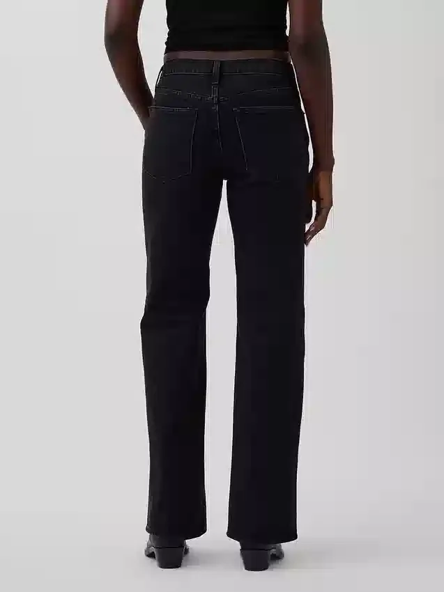 Jeans mit mittlerer Leibhöhe und geradem, lockerem Schnitt