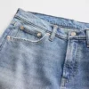 Jeans mit mittlerer Leibhöhe und geradem, lockerem Schnitt