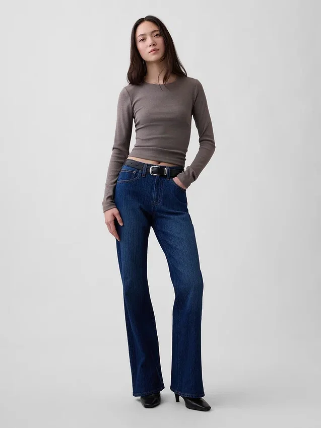 Jeans mit mittlerer Leibhöhe und lockerem Flare-Schnitt