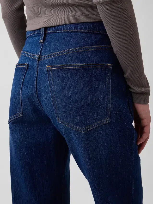 Jeans mit mittlerer Leibhöhe und lockerem Flare-Schnitt
