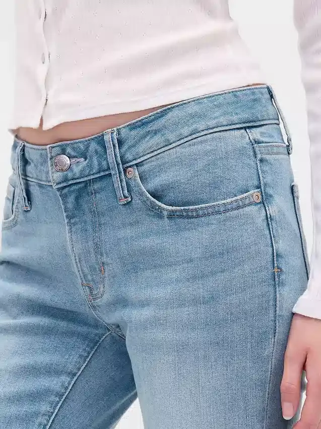 Jeans mit niedriger Leibhöhe, lang und schmal