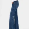 Jeans mit niedriger Leibhöhe, langem, schmalem Schnitt und Naht am gespaltenen Saum