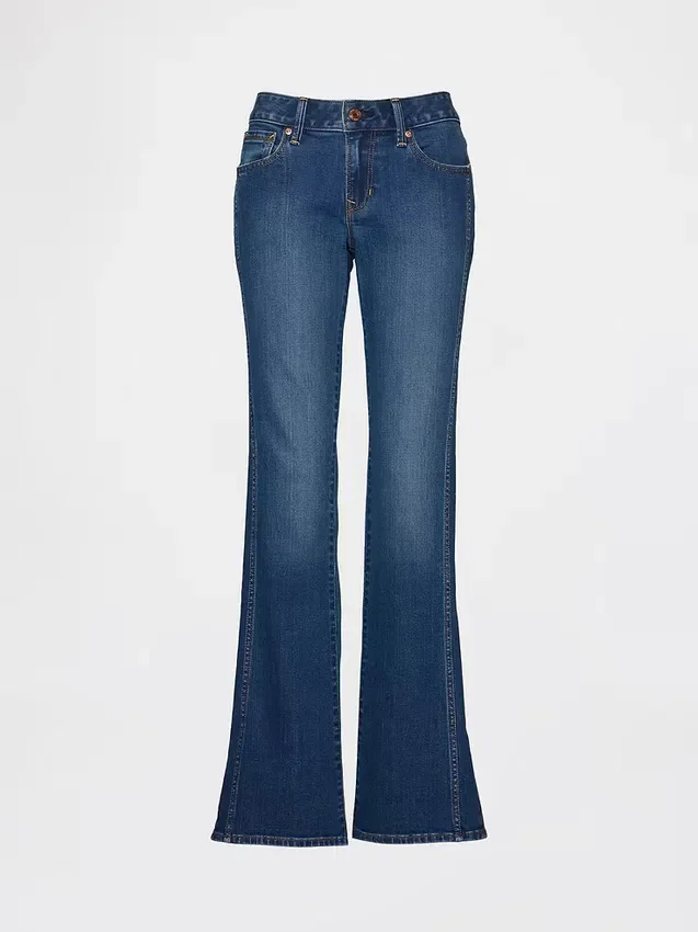 Jeans mit niedriger Leibhöhe, langem, schmalem Schnitt und Naht am gespaltenen Saum