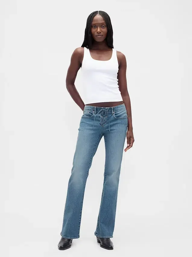 Jeans mit niedriger Leibhöhe, langem Schnitt und schmaler Passform, zum Schnüren
